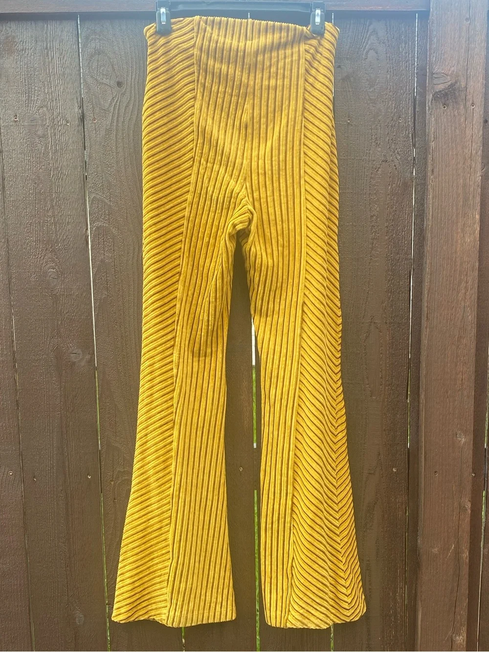 Free People Penny Pull-On Velvet Flared Pants Gold Ribbed Boho Retro Size M - Picture 8 of 13